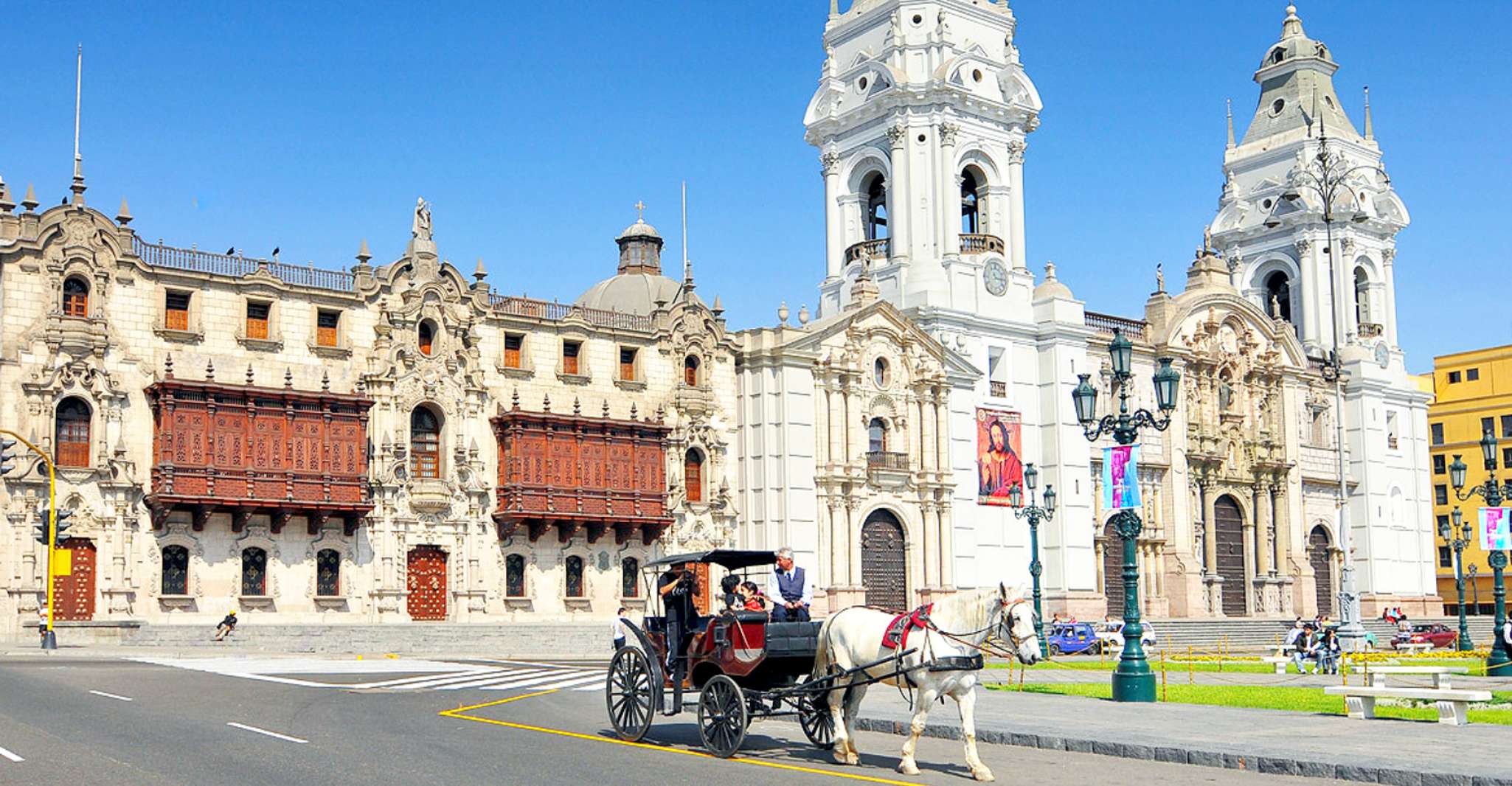Lima, Colonial City Tour with Catacombs yakınlarında yapılacak şeyler - Hizvo