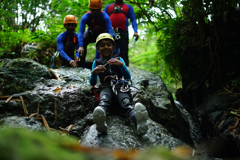 Bali: Gitgit Canyon Canyoning Trip with Breakfast and Lunch