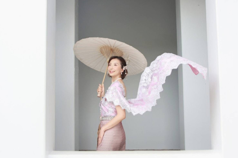 Photoshoot in Thai Costume