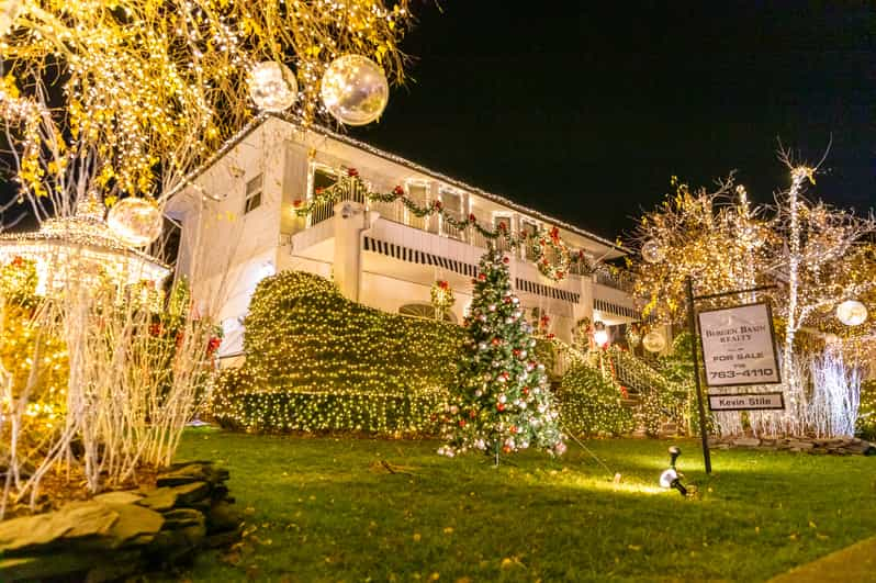 dyker heights tour from manhattan