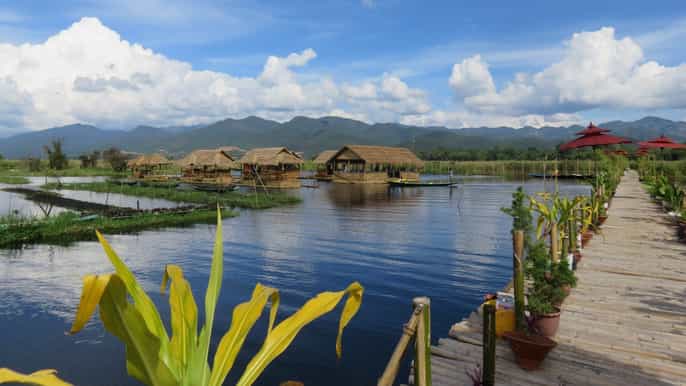 nyaungshwe inle lake bike tour boat ride local lunch