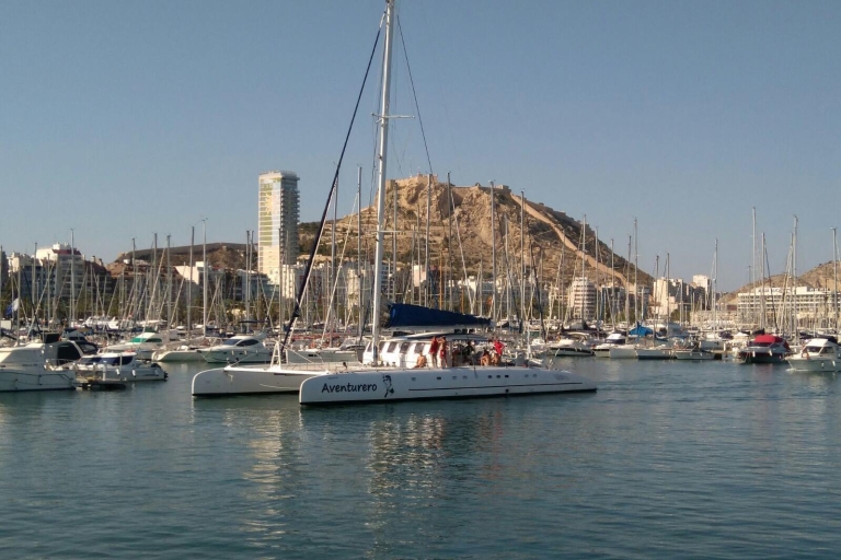 Alicante: Katamaran-Fahrt an der Küste mit Schnorcheln