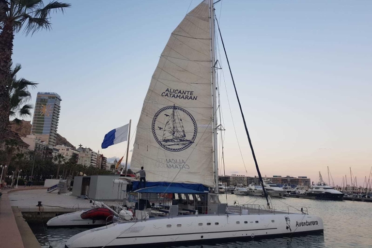 Alicante: catamaran-boottocht van 2 uur bij zonsondergang