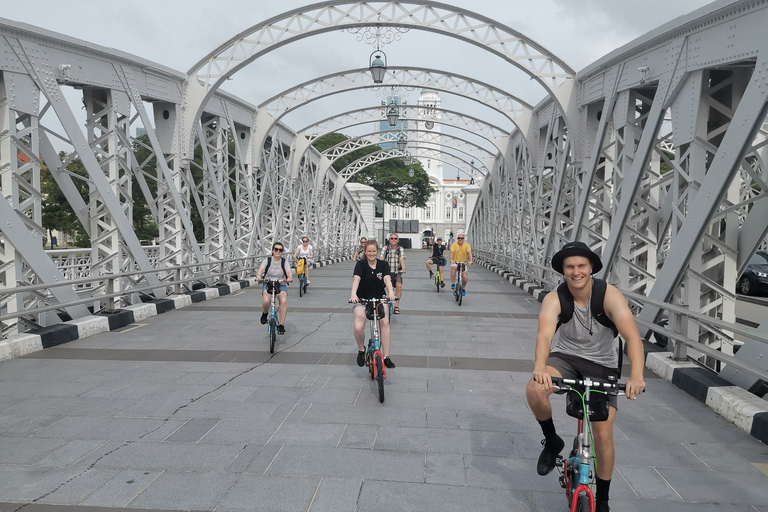 Singapore: Lion City Highlights Bike Tour