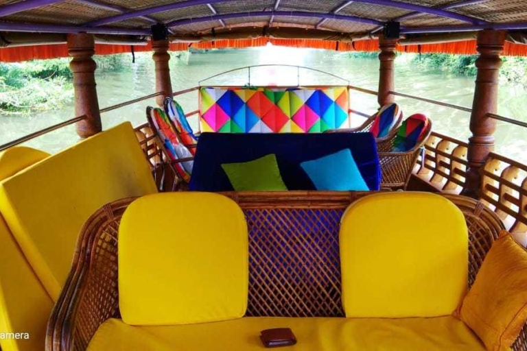 Alleppey/Alappuzha: crucero en canoa (shikara) por remansosTour privado con recogida en hoteles de Cochin