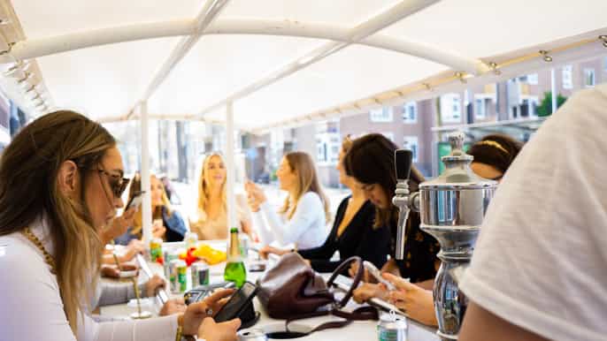 Ámsterdam tour compartido en bicicleta de cerveza