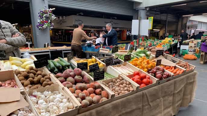 burdeos recorrido gastronómico por el casco antiguo y el mercado de 35 horas