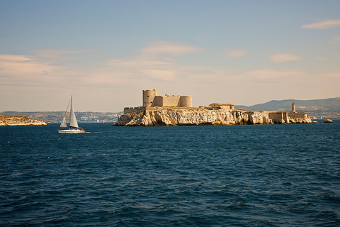 Marseille: Guided Walking Tour with Boat Trip to if Castle ENGLISH Guided Walking Tour with Boat no entrance to Castle