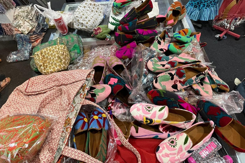 Jaipur: Tuk Tuk Shopping Tour with Art Workshops and Bazaar