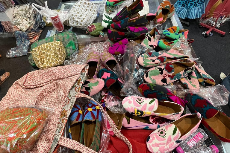 Jaipur: Tuk Tuk Shopping Tour with Art Workshops and Bazaar