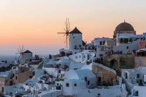 santorini oia walking tour and sunset viewing