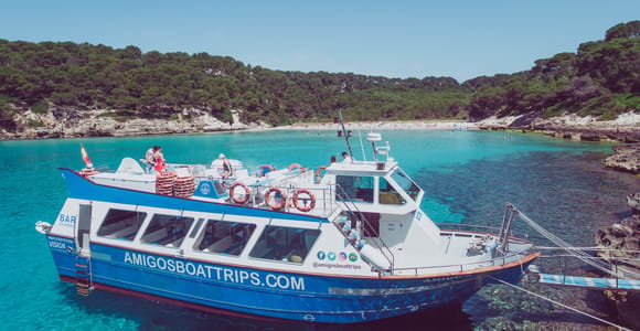 Cala’n Bosc: 3.5-Hour South Coast Sightseeing Boat Trip
