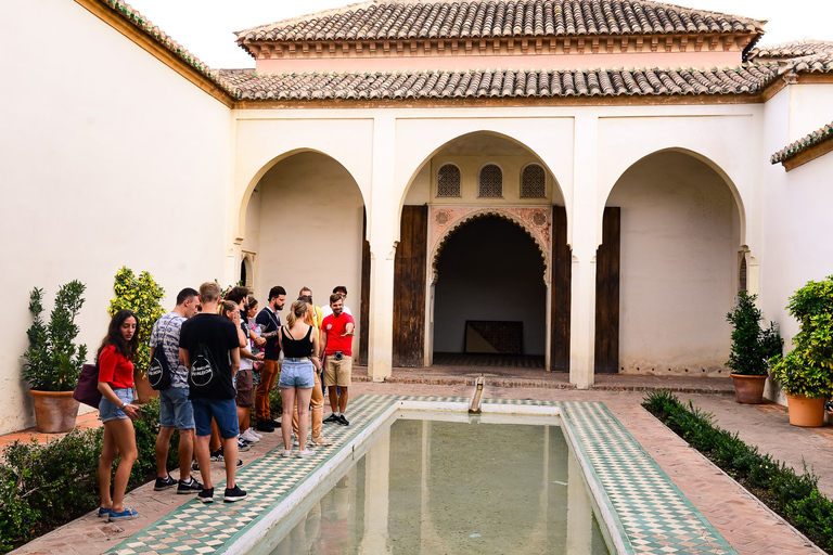 Málaga: 3-uur durende stadsrondleiding met AlcazabaMálaga: 3-uur durende stadsrondleiding met Alcazaba in het Italiaans