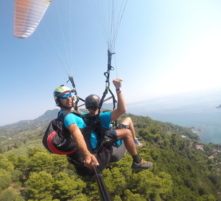 Parapente en Corfú