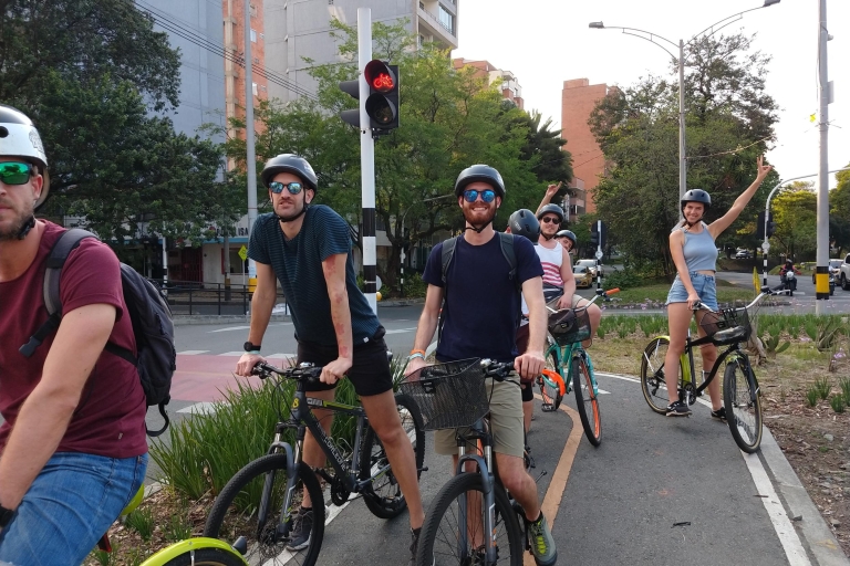 Medellín: Guided City Bike Tour Standard Option