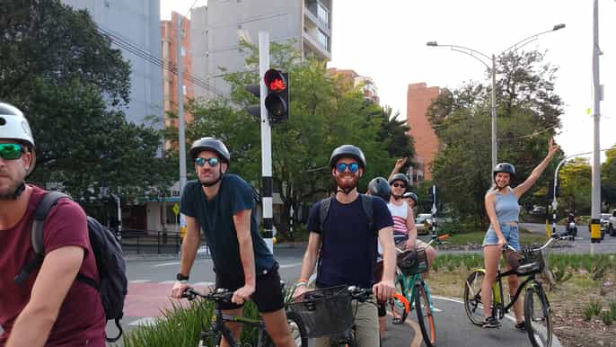 medellín guided city bike tour