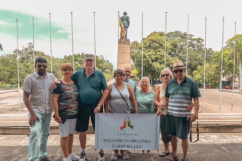 From Negombo: Private Sightseeing Tour of Colombo City