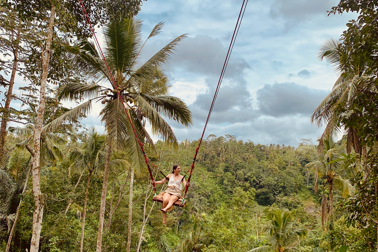 Bali: Balanço com cachoeiras, terraço de arroz e opção de floresta de macacosBalanço na selva, cachoeira e passeio pela vila balinesa