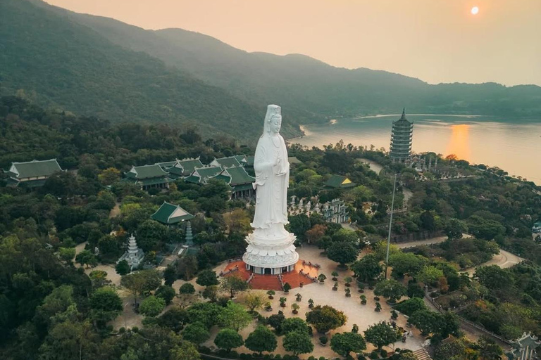 Da Nang: Lady Buddha & Marble Mountains Sunrise Tour