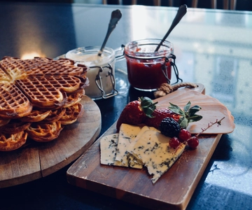 Oslo: Food Tasting and Walking Tour with a Local