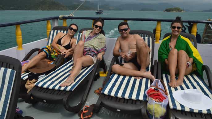 paraty bay boat tour experience with snorkel