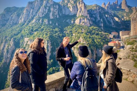 From Barcelona: Montserrat Guided Tour & Return Bus Transfer