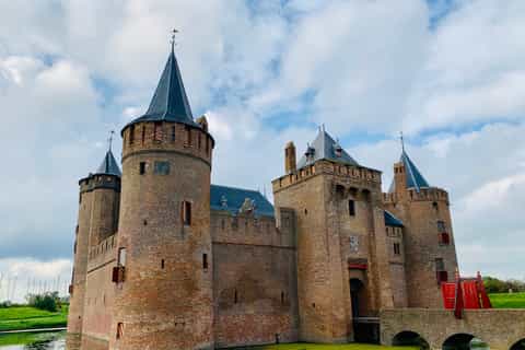 Amsterdam: Guided Muiderslot Castle Tour