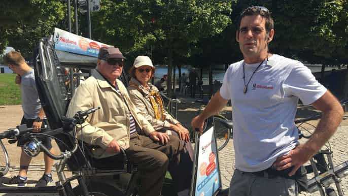 cologne rickshaw sightseeing tour with picnic lunch
