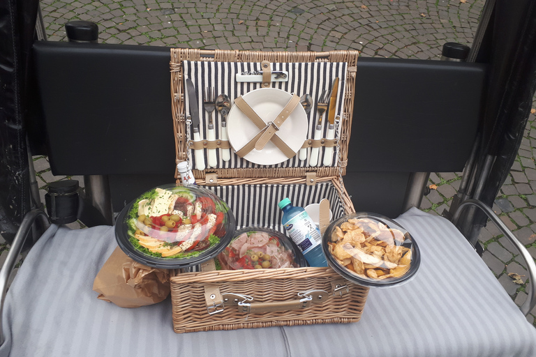 Köln: Rickshaw picknick och park tur, 2 persRickshaw för 2 personer