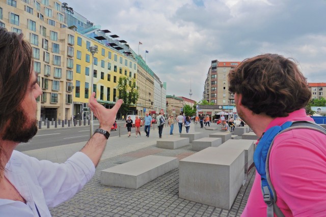 Visit Berlin: Historical Sights & Berlin Wall Tour with a Berliner in Berlin