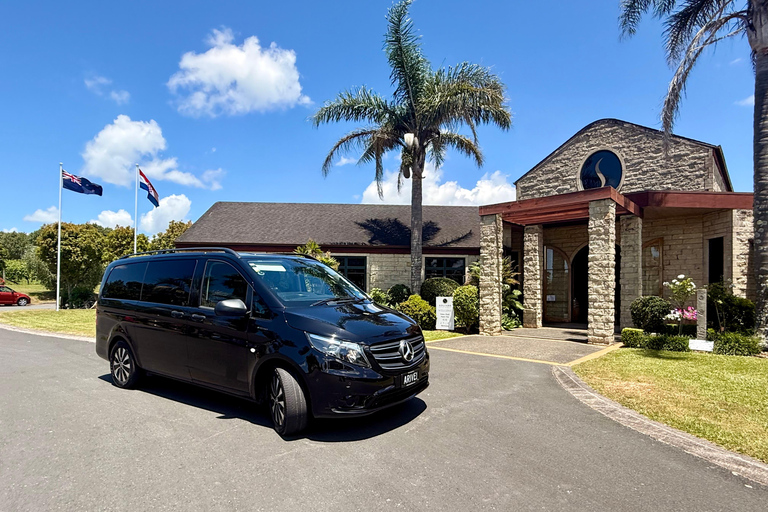 Auckland: Wine Country Tour with Lunch & Tastings