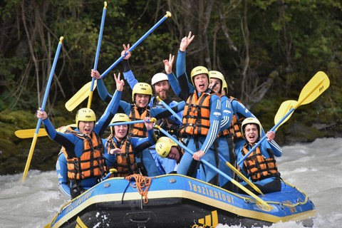 Imster Schlucht: Wildwasser-Rafting in den Tiroler AlpenFamilien-Rafting-Erlebnis