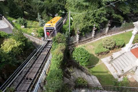 Lake Como: Easy Mountain Trek with Funicular & Boat Ride