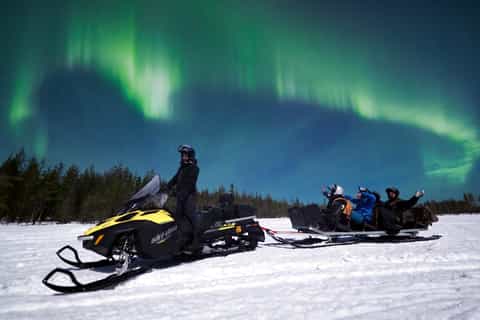 De Rovaniemi : traîneau, aurores boréales et barbecue lapon