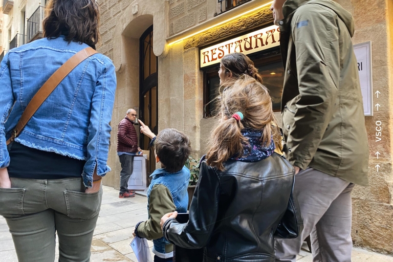 Barcelona: tour privado por la ciudad para familiasBarcelona: tour privado por la ciudad para familias en inglés