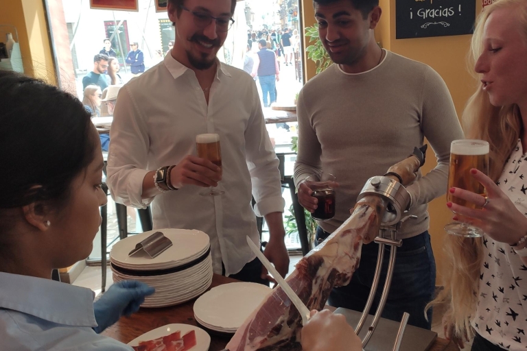 Málaga: Geführte Tour durch lokale Küche und Wein