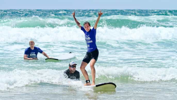 coolum beginners surf lesson