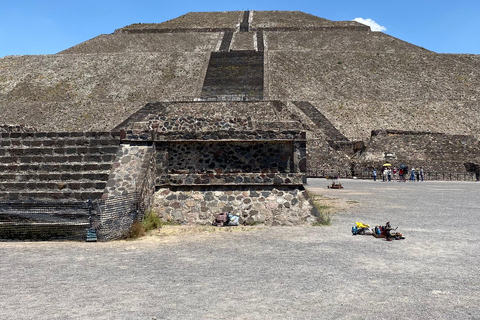 Von CDMX: Teotihuacan Pyramids Express Exclusive Tour