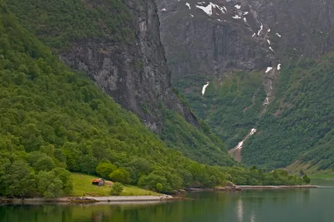 Bergen: Självguidad tur till Oslo med kryssning i Sognefjorden (5 tim)