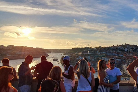 Porto: Vandring i solnedgången med portvin och utsiktPorto: Sunset Walking Tour med portvin och utsikt över spanska