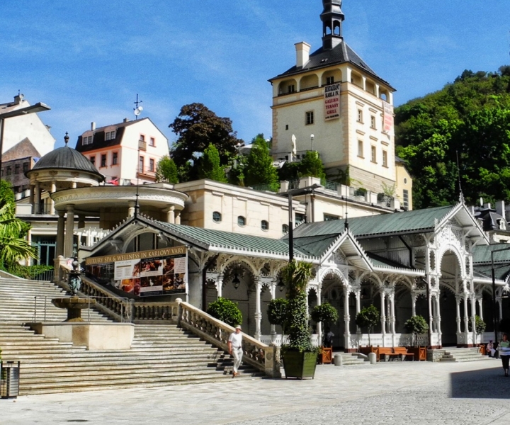 Карловы Вары, всемирно известный курорт, основанный чешским