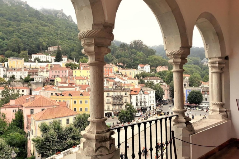 Desde Lisboa: visita guiada a Sintra, Regaleira y el Palacio de PenaRecogida del Hotel Mundial