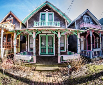 Boston: Martha's Vineyard Day Trip with Optional Island Tour