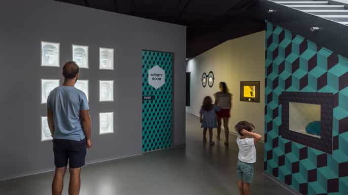 madrid museum of illusions ticket