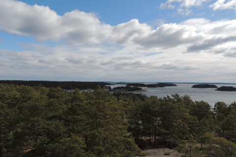 Stockholm: Self-Guided hiking in beautiful natureSubway to Sauna