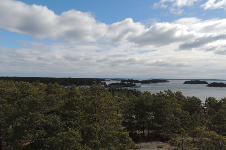 Stockholm: Self-Guided hiking in beautiful nature Subway to Sauna