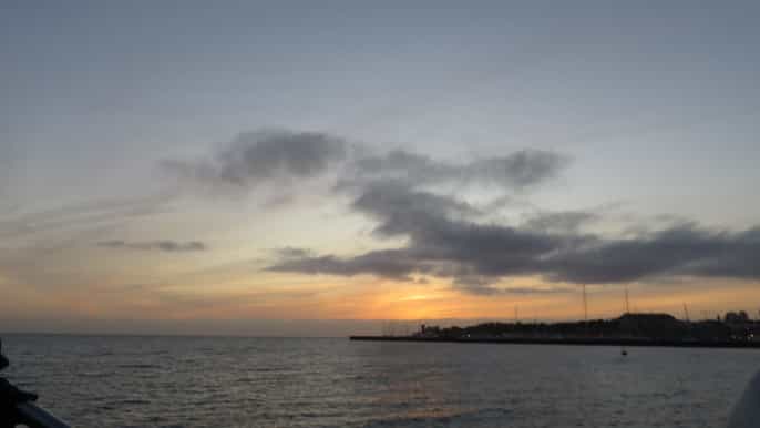 Cascais: Sunset Boat Trip with Welcome Drinks