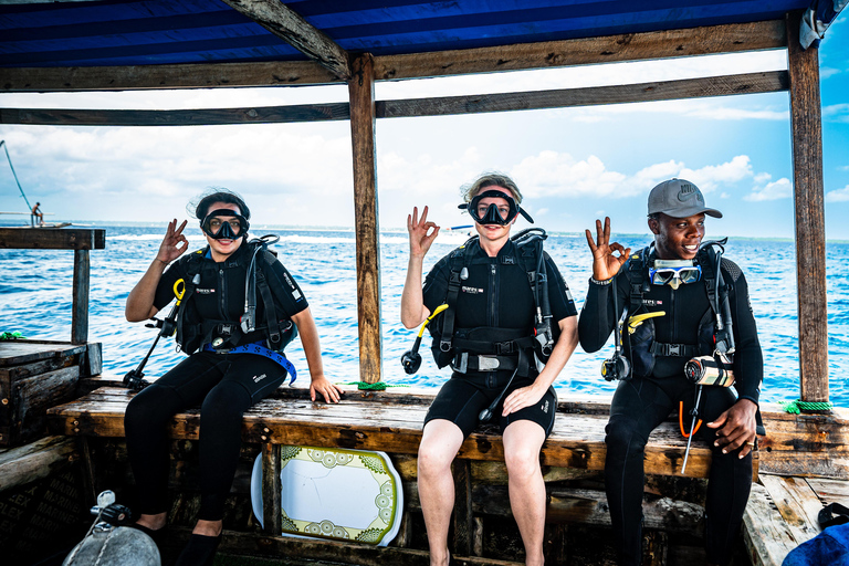 Zanzíbar: 2 días de buceo, cuatro inmersionesSin traslado al hotel