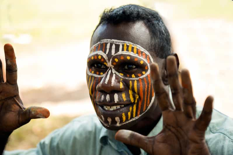 Fra Darwin: Tiwi Islands Aboriginal Culture Tour med frokost | GetYourGuide