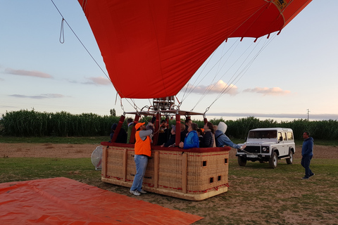 Marrakech: Hot Air Balloon Ride with Traditional Breakfast